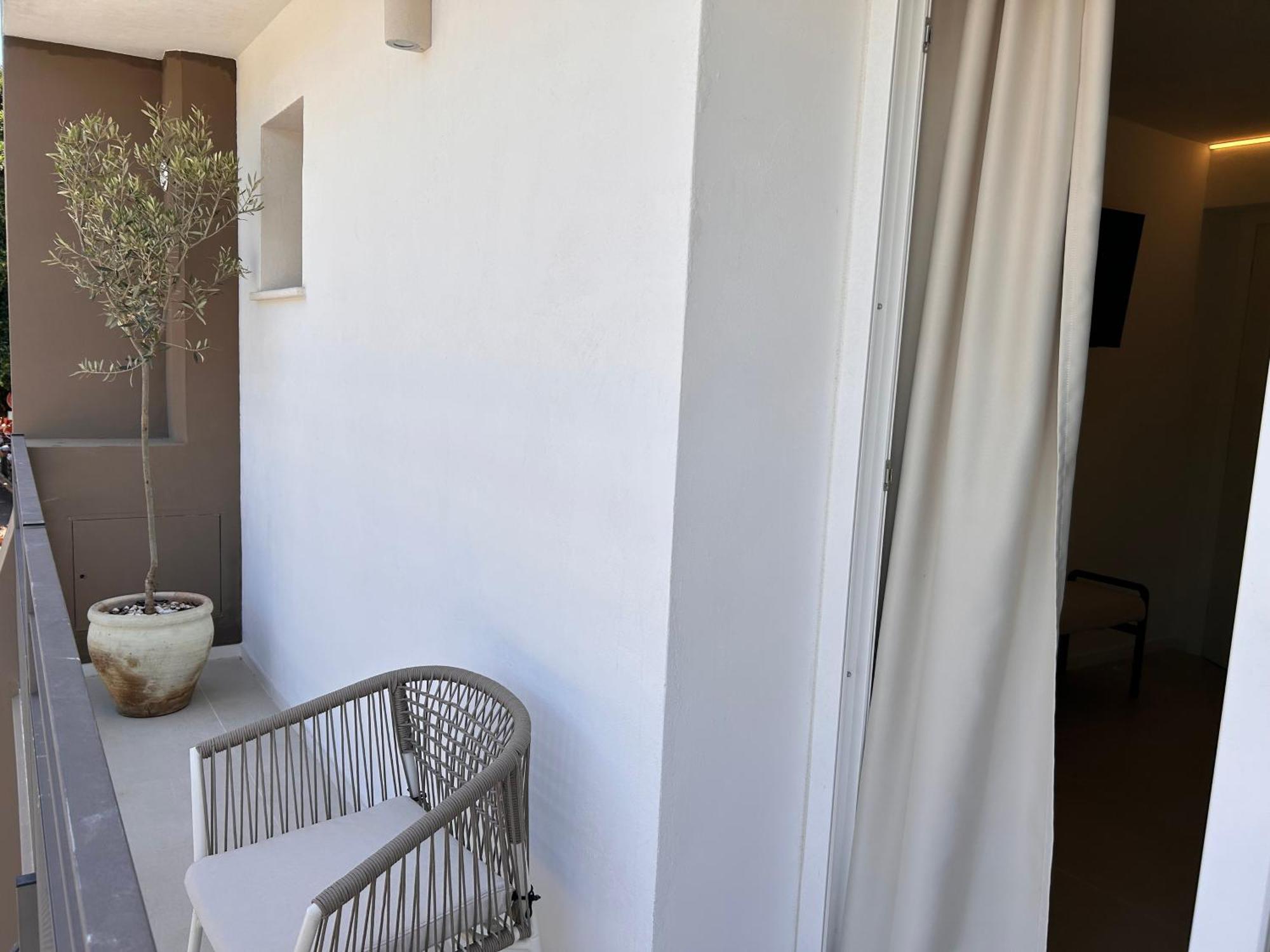 Vireo Rooms Santa Maria Navarrese Bagian luar foto