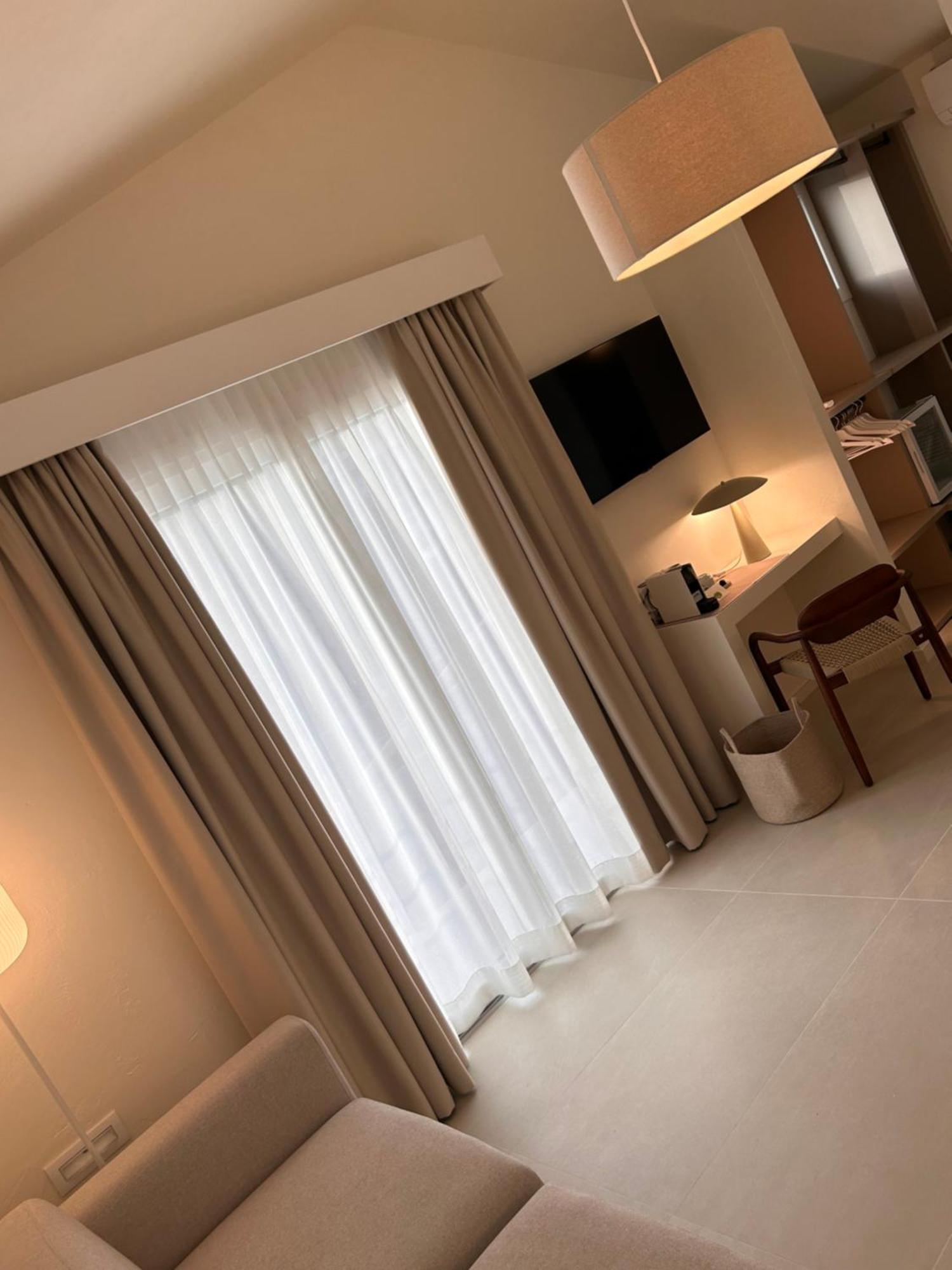 Vireo Rooms Santa Maria Navarrese Bagian luar foto