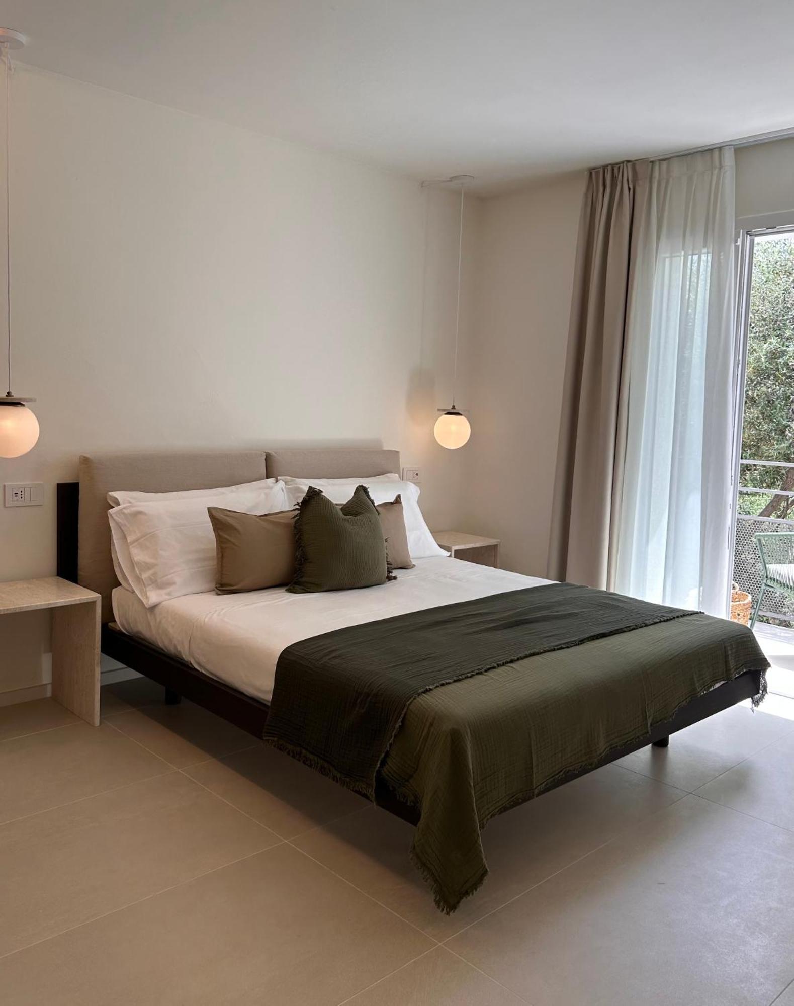 Vireo Rooms Santa Maria Navarrese Bagian luar foto
