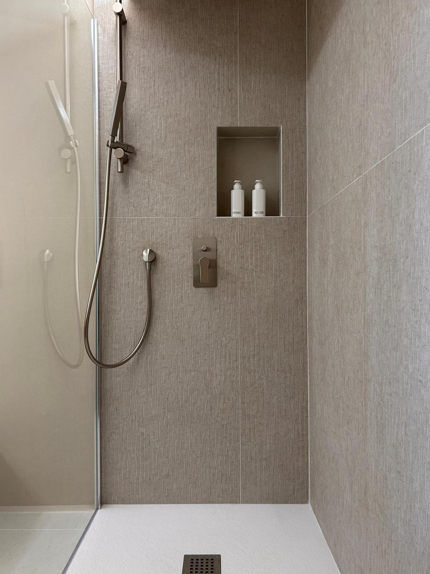 Vireo Rooms Santa Maria Navarrese Bagian luar foto