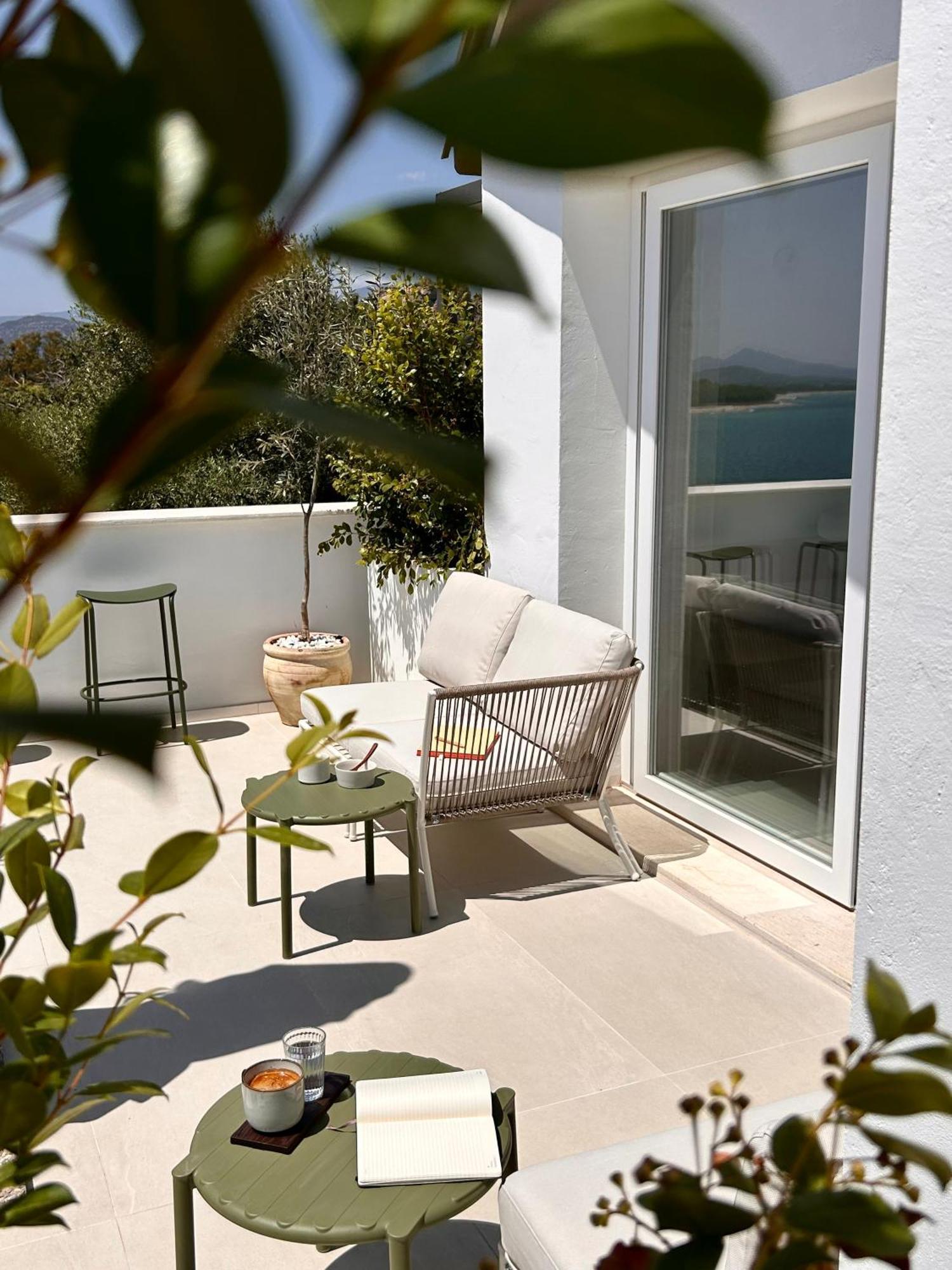 Vireo Rooms Santa Maria Navarrese Bagian luar foto